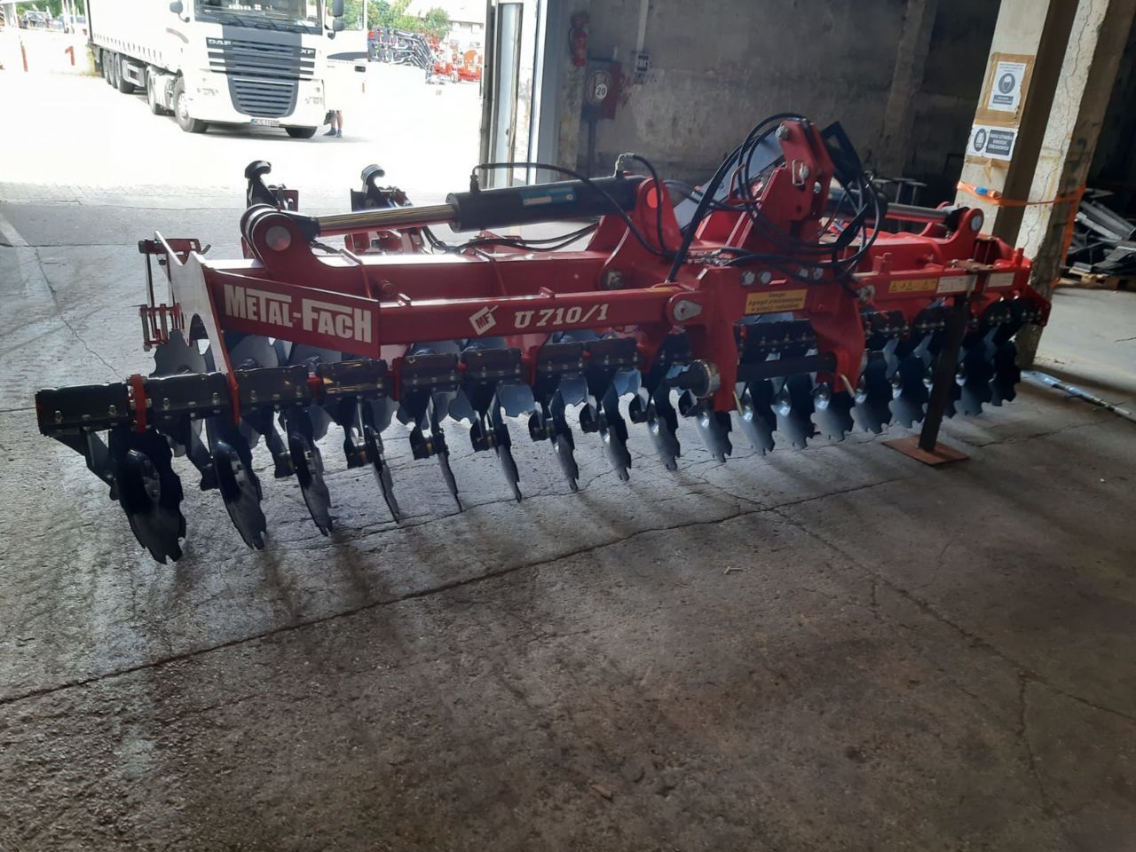 E-FARM: metal-fach metal-fach 710/1 4.5m - Cultivador - id VM2Y8XH - 20.050 € - Año: 2021 - Francia