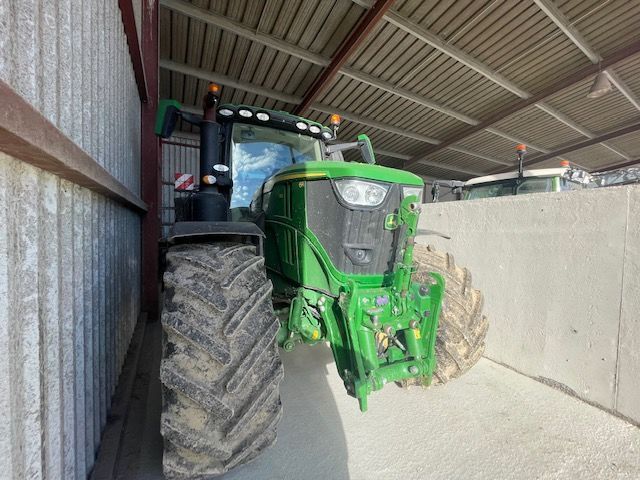 John Deere 6250 R Tractor 159.000 €