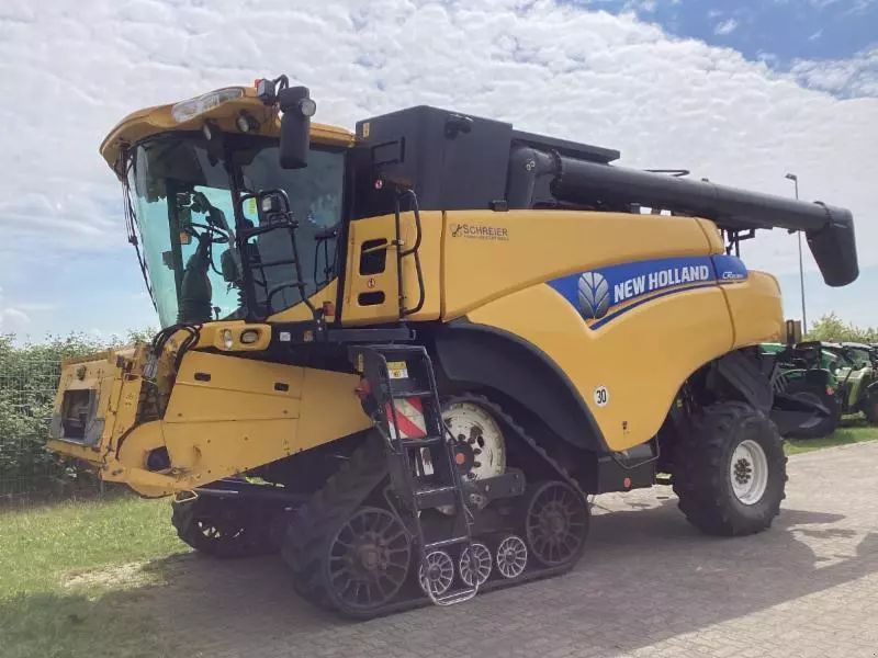 E-FARM: New Holland CR 8080 SCR - Moissoneuse-batteuse - id G5R146N - Année: 2014 - Lecture du nombre d'heure: 3 746,Puissance du moteur (chevaux): 449,Allemagne