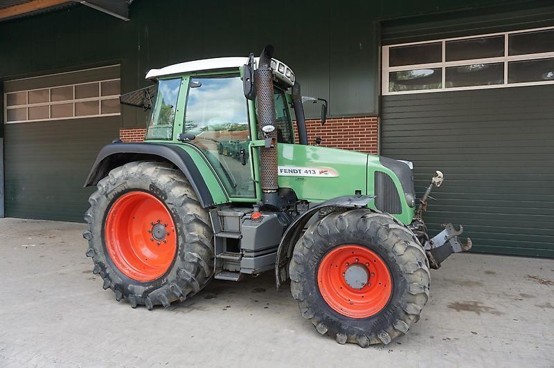 E-FARM: Fendt 413 Vario - Traktor - id MHSVKE2 - 56.500 € - Baujahr: 2011 - Abgelesene Motorstunden: 6.830,Motorleistung (PS): 131,Deutschland