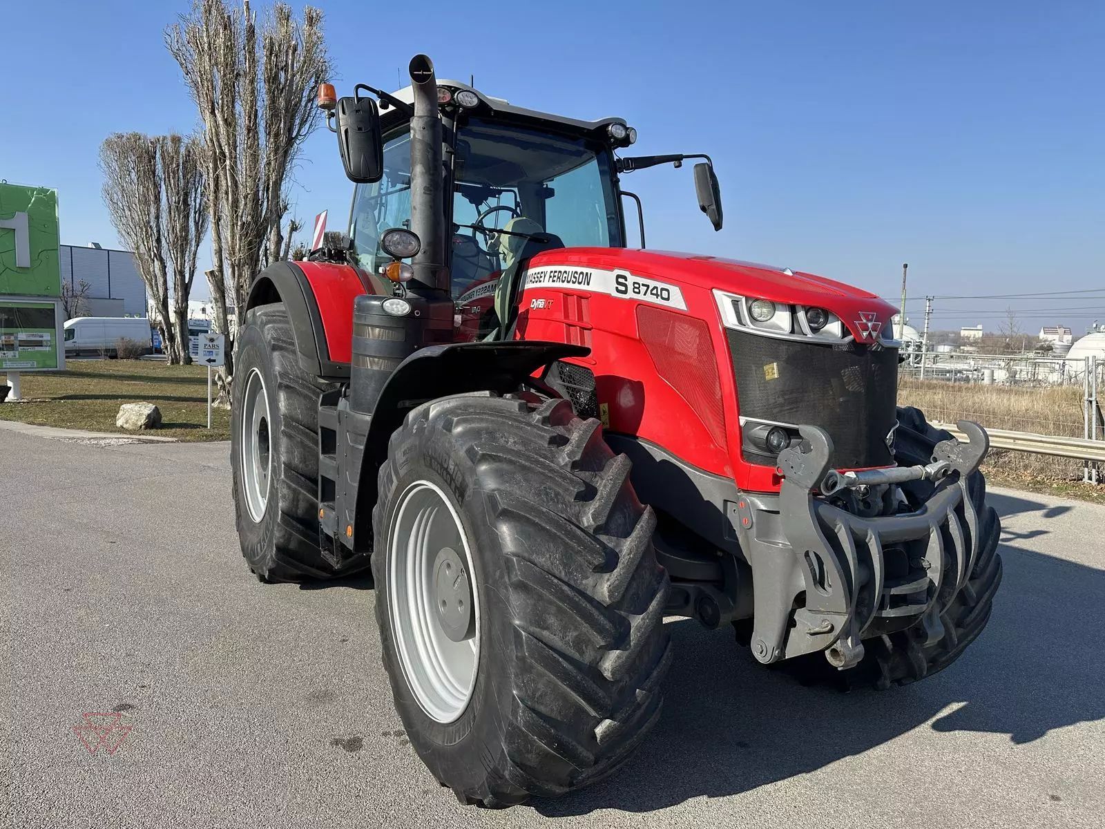 E-FARM: Massey Ferguson 8740S Dyna-VT - Traktor - id H8UTWVK - 139.000 € - Baujahr: 2019 - Abgelesene Motorstunden: 4.400,Motorleistung (PS): 381,Österreich