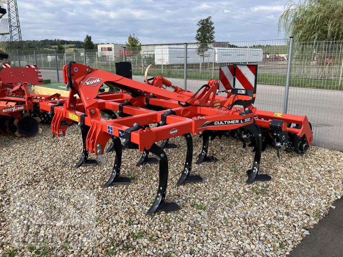 E-FARM: Kuhn Cultimer 300 - Cultivador - id MIWJ7AI - 11.667 € - Año: 2024 - Austria