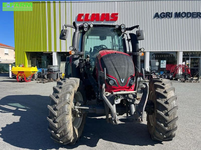 E-FARM: Valtra N114e - Tractor - id J9ZCZBM - €57,000 - Year of construction: 2016 - Engine hours: 3,450,Engine power (HP): 115,France