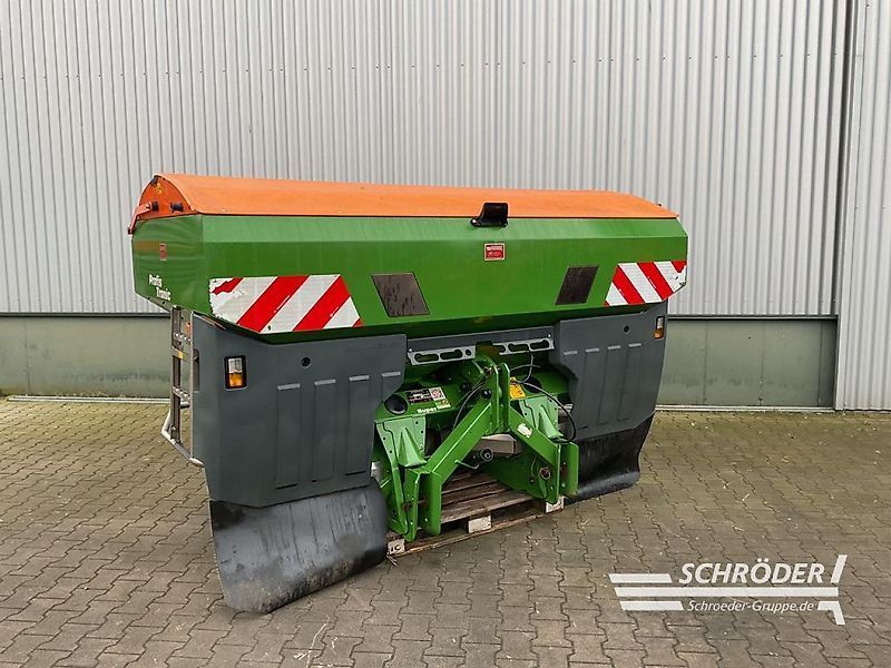 E-FARM: Amazone ZA-V 3200 Super - Epandeur d'engrais - id X7JXAQK - 9 885 € - Année: 2018 - Allemagne