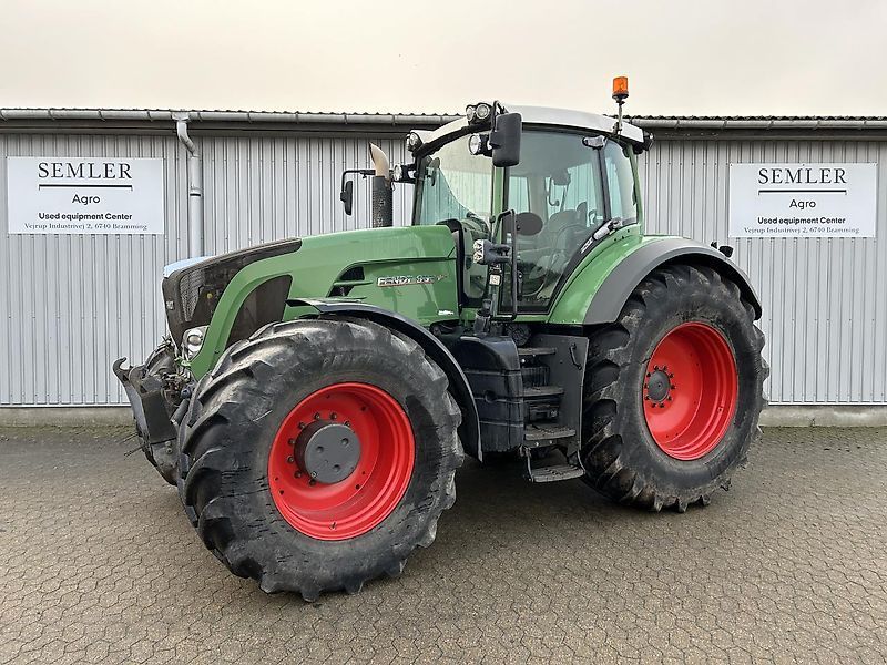 E-FARM: Fendt 933 Vario - Tractor - id 2KNR7TY - 66.890 € - Año: 2009 - Horas: 9950,Dinamarca