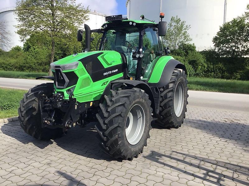 E-FARM: Deutz-Fahr 6215 Agrotron TTV - Trattore - id 52RRFNP - 87.500 € - Anno di costruzione: 2017 - Ore: 4.380,Potenza del motore: 215,Germania