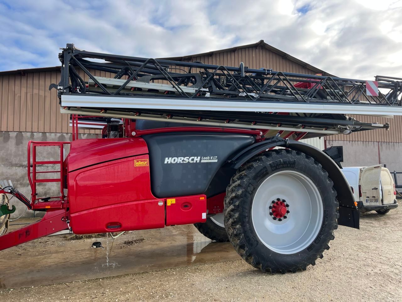 E-FARM: HORSCH leeb 4 lt - Opryskiwacz - id 5MXAUDA - 95 000 € - Rok produkcji: 2019 - Francja