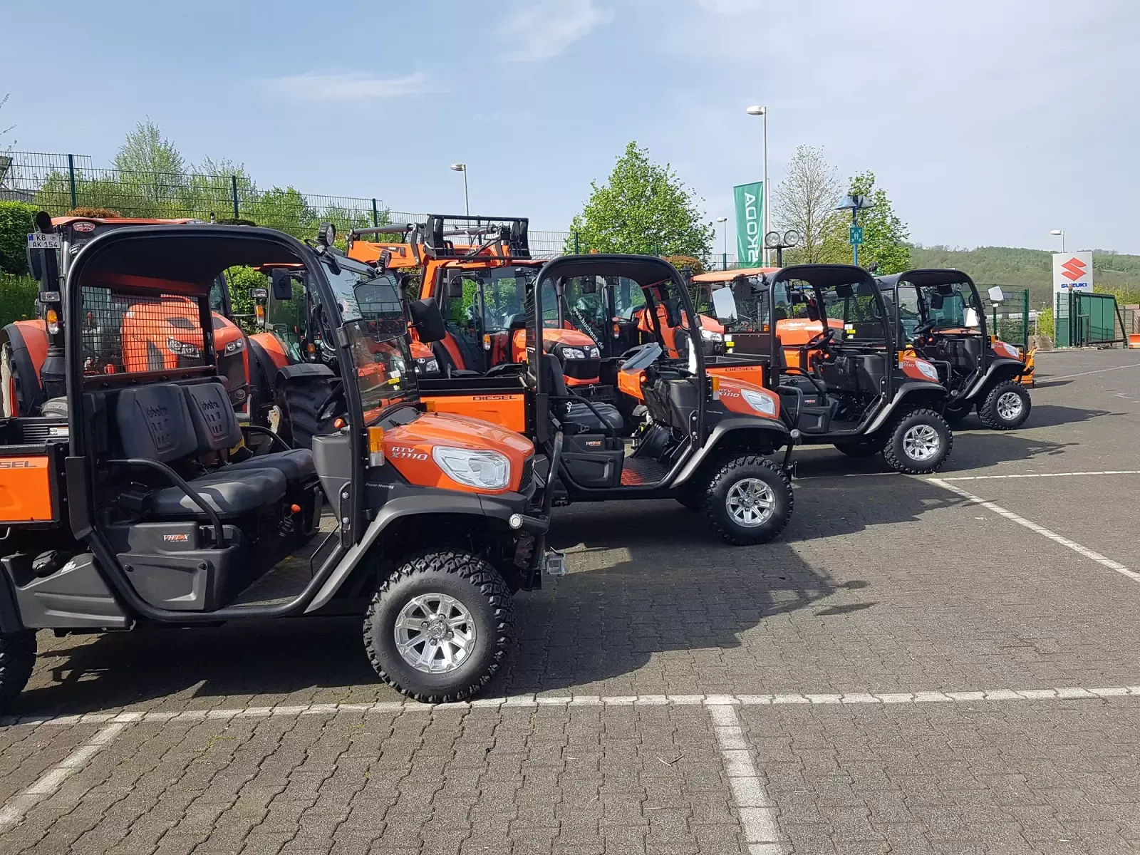 E-FARM: Kubota rtvx-1110 ab 0,99% - Veicolo a motore - id UWJKZUZ - 21.800 € - Anno di costruzione: 2025 - Germania