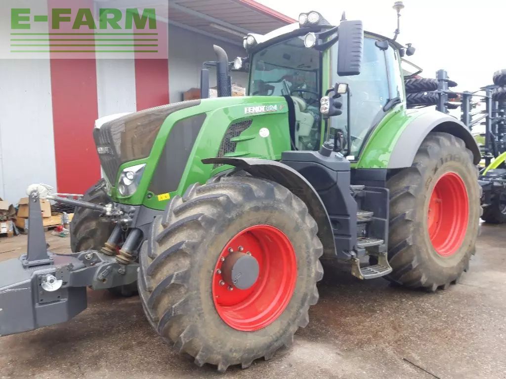 Fendt 824 Vario Profi Plus Trattore 150.000 €