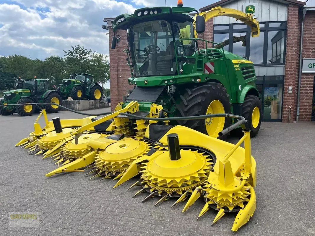E-FARM: John Deere 8600 - Self propelled forage harvester - id IJ45VJI - €349,500 - Year of construction: 2022 - Engine hours: 765,Engine power (HP): 625,Germany