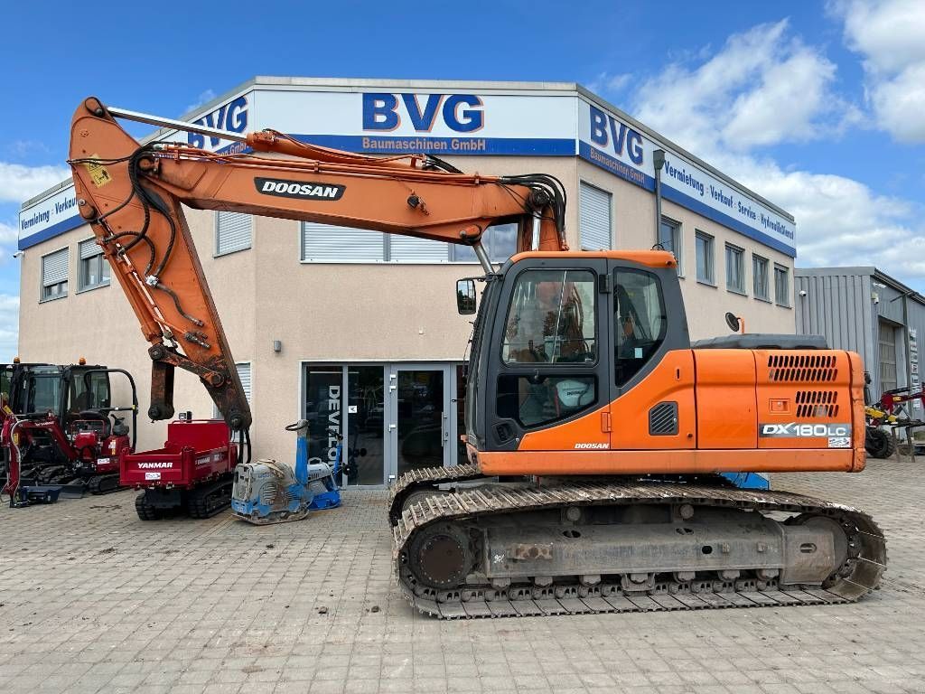 Doosan dx 180 lc-3 Koparka gąsienicowa 38 700 €