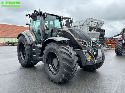 E-FARM: Valtra T235 Direct - Tractor - id BZPFDXX - €170,000 - Year of construction: 2024 - Engine hours: 30,Engine power (HP): 220.26,Austria