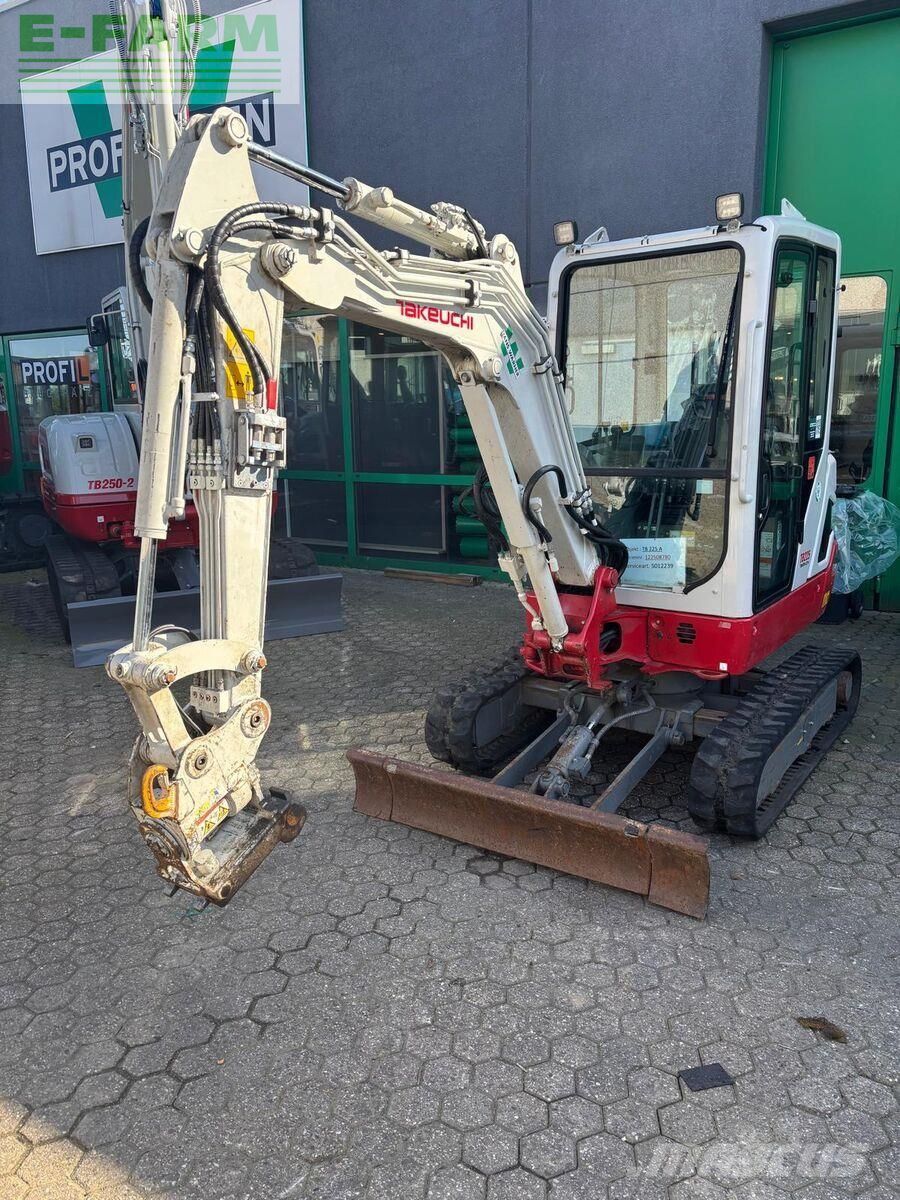 Takeuchi tb 225 v3 Minigraver 34.900 €