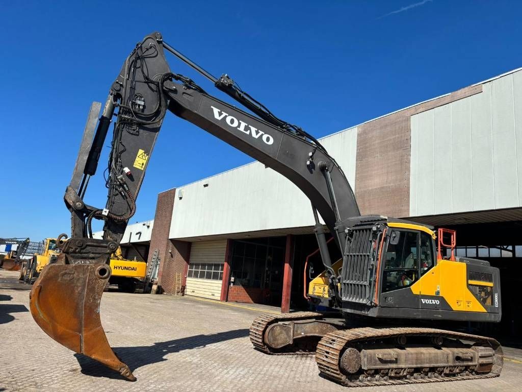 VOLVO ec 300 el Crawler excavator €62,500