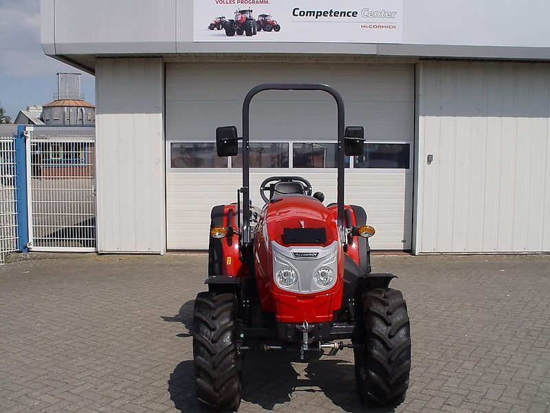 E-FARM: McCormick X2.055 - Traktor - id ETLXZC7 - Baujahr: 2022 - Abgelesene Motorstunden: 1,Motorleistung (PS): 49,Deutschland