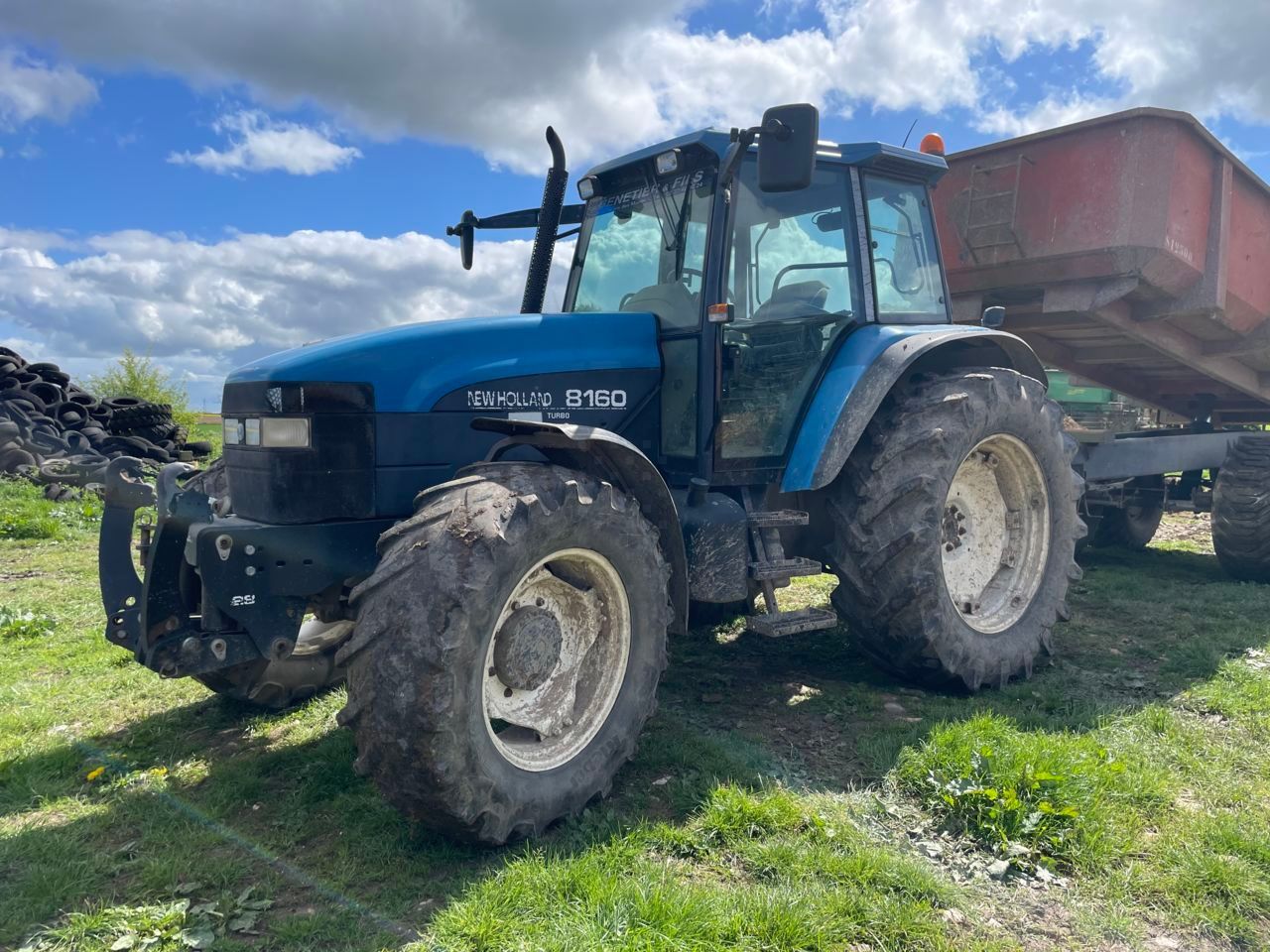 New Holland DT 8160 Traktor 15 000 €
