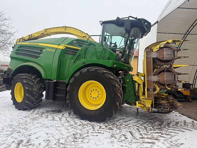 John Deere 8200 Cosechadora de forraje autopropulsada 122.000 €