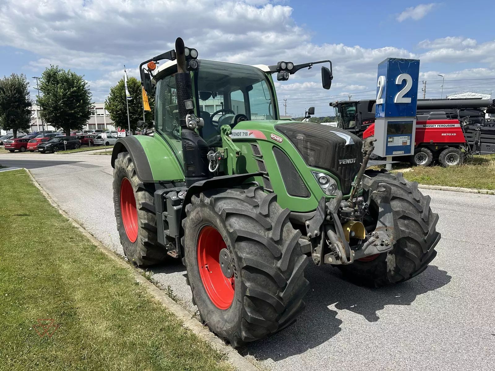 E-FARM: Fendt 718 Vario - Tractor - id GGCUHLW - €105,000 - Year of construction: 2015 - Engine hours: 7,700,Engine power (HP): 181,Austria