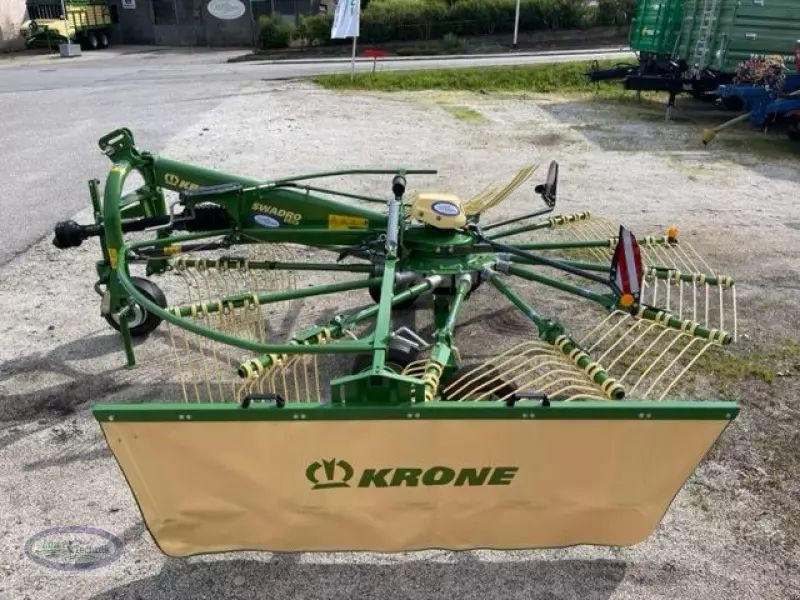 E-FARM: Krone Swadro S 420 - Rake - id 9XFZBD9 - €9,992 - Year of construction: 2023 - Austria