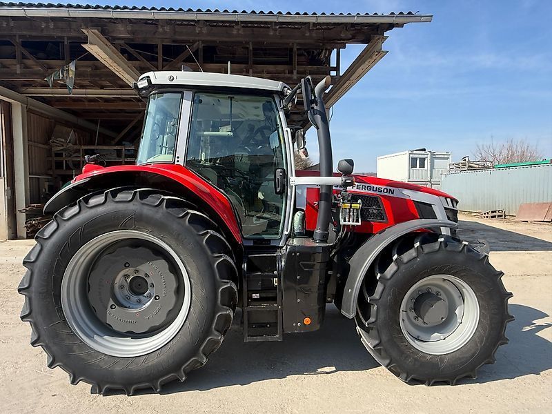Massey Ferguson 7S.210 Traktor 160 000 €
