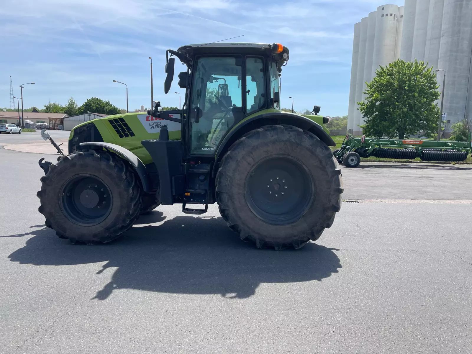 E-FARM: Claas Trion 660 - Trattore - id 6GIXFND - 87.000 € - Anno di costruzione: 2019 - Ore: 3.411,Potenza del motore: 205,Germania