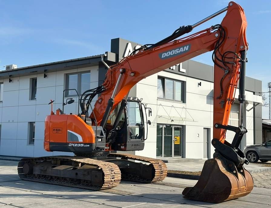 Doosan dx 235 lcr Crawler excavator €53,372