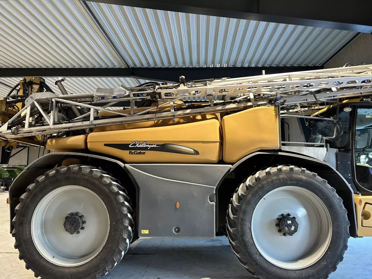 E-FARM: Challenger RoGator 655 - Pulverizador - id HRVCTW1 - 217.846 € - Año: 2016 - Dinamarca