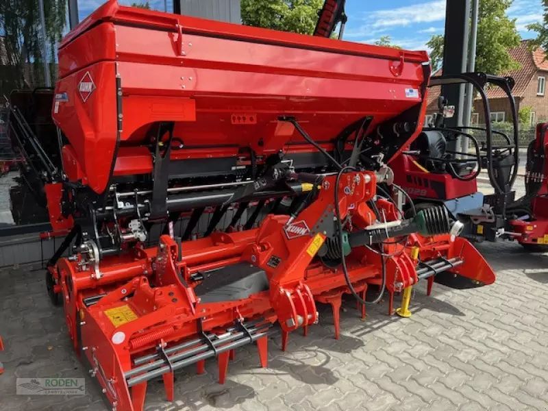 E-FARM: Kuhn Sitera 3020-24 E - Semoir - id MKX7MNW - 36 891 € - Année: 2025 - Allemagne