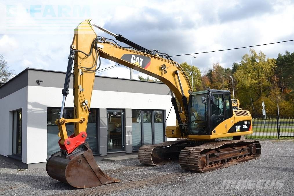 Caterpillar 319 d l Excavator pe șenile 39.631 EUR
