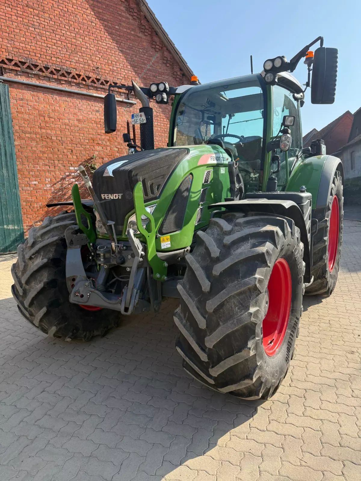 Fendt 720 Vario Profi Plus Tractor 120.000 EUR