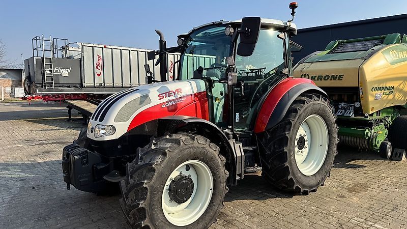 E-FARM: Steyr Kompakt 4095 - Tracteur - id ZUXUSJ3 - 41 999 € - Année: 2019 - Lecture du nombre d'heure: 2 570,Puissance du moteur (chevaux): 99,Allemagne