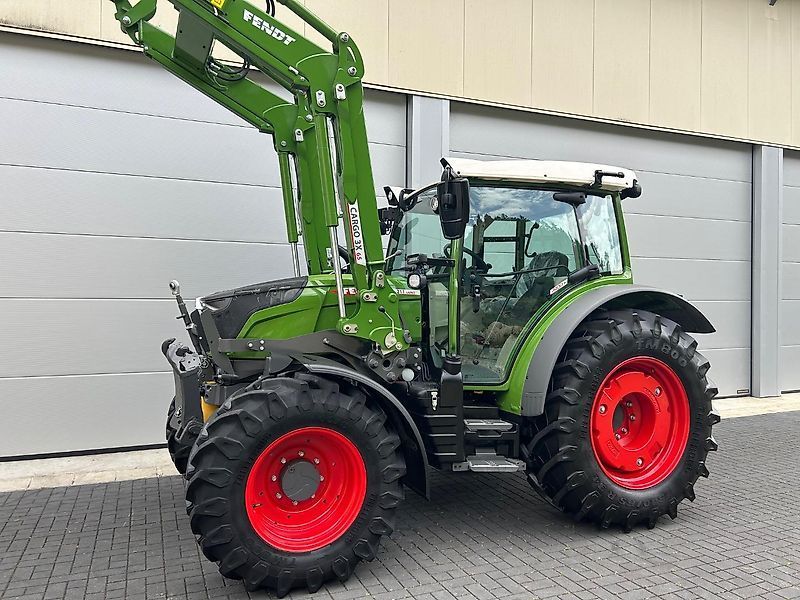 E-FARM: Fendt 211 Vario - Trattore - id GXUSABC - 110.900 € - Anno di costruzione: 2024 - Ore: 178,Potenza del motore: 114,Germania