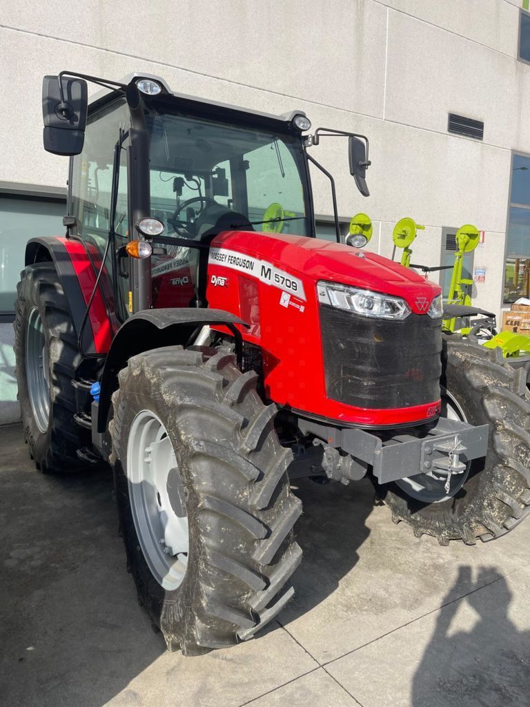 E-FARM: Massey Ferguson 5709M - Tractor - id XGNNW2Y - Year of construction: 2025 - Italy