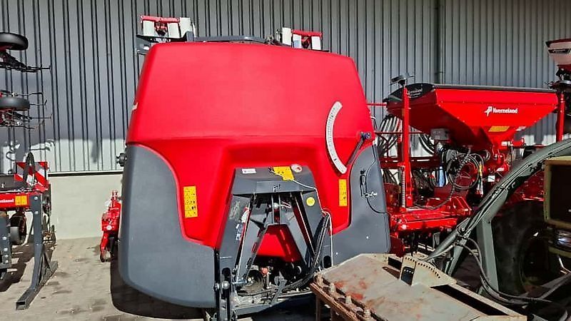 Kverneland iXter B18 Sprayer €28,000