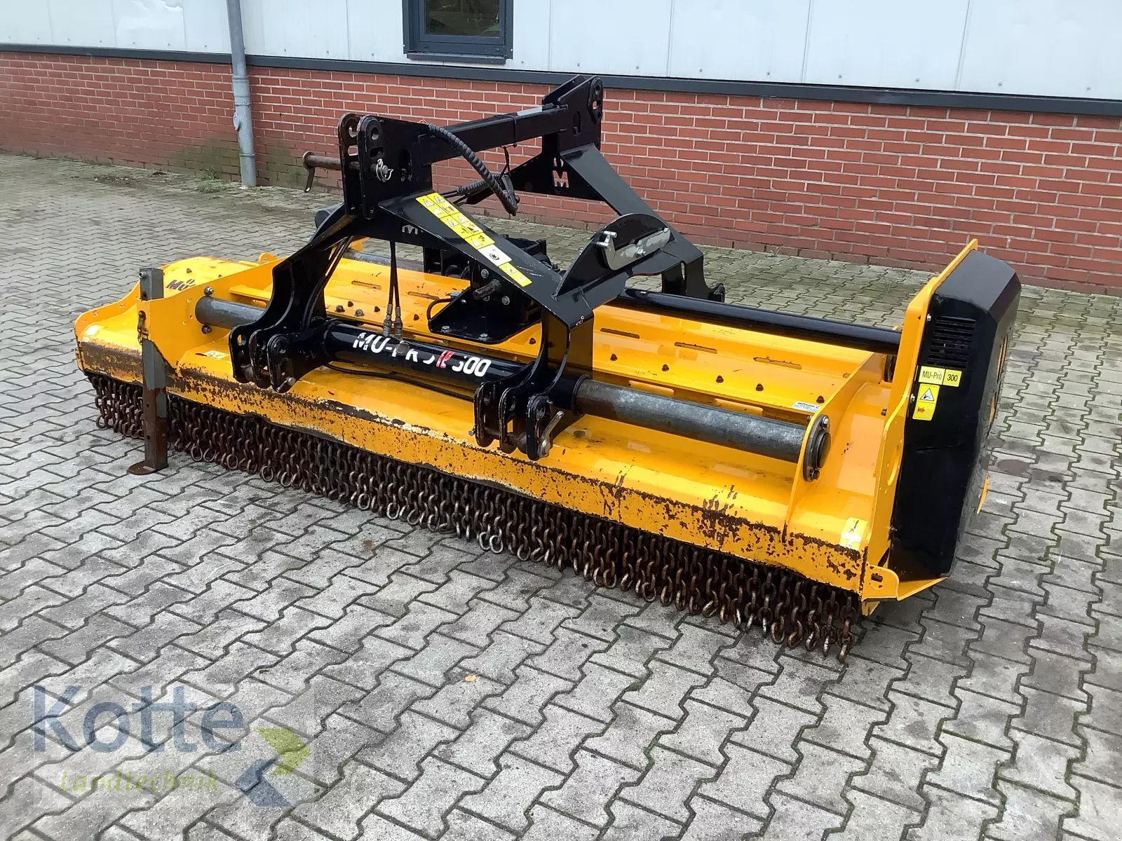 E-FARM: müthing mu-pro 300 - Topper - id MXRVTN2 - Year of construction: 2021 - Germany