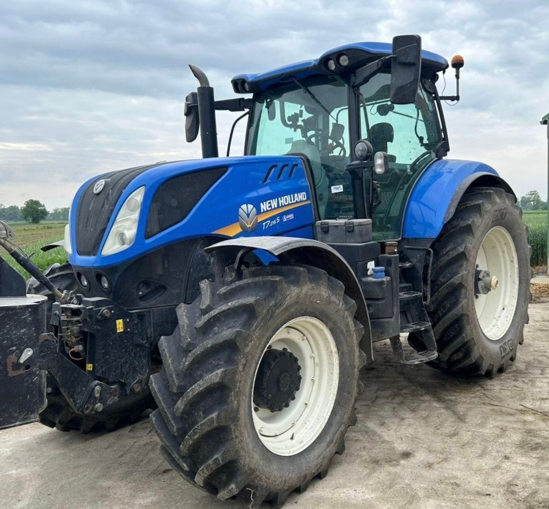 T7.215 Tractor €59,000