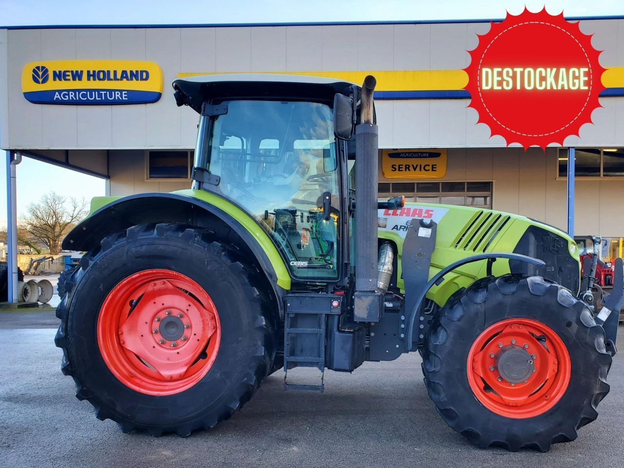 E-FARM: Claas Arion 640 - Tracteur - id RHRNLMK - 55 000 € - Année: 2013 - Lecture du nombre d'heure: 5 548,Puissance du moteur (chevaux): 177,France
