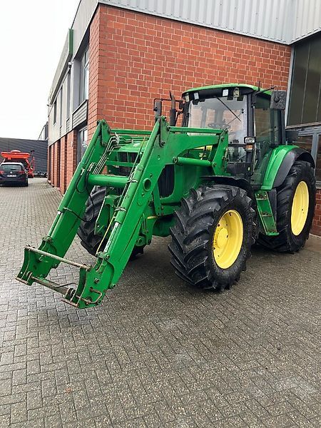 John Deere 6820 Tractor 32.000 €
