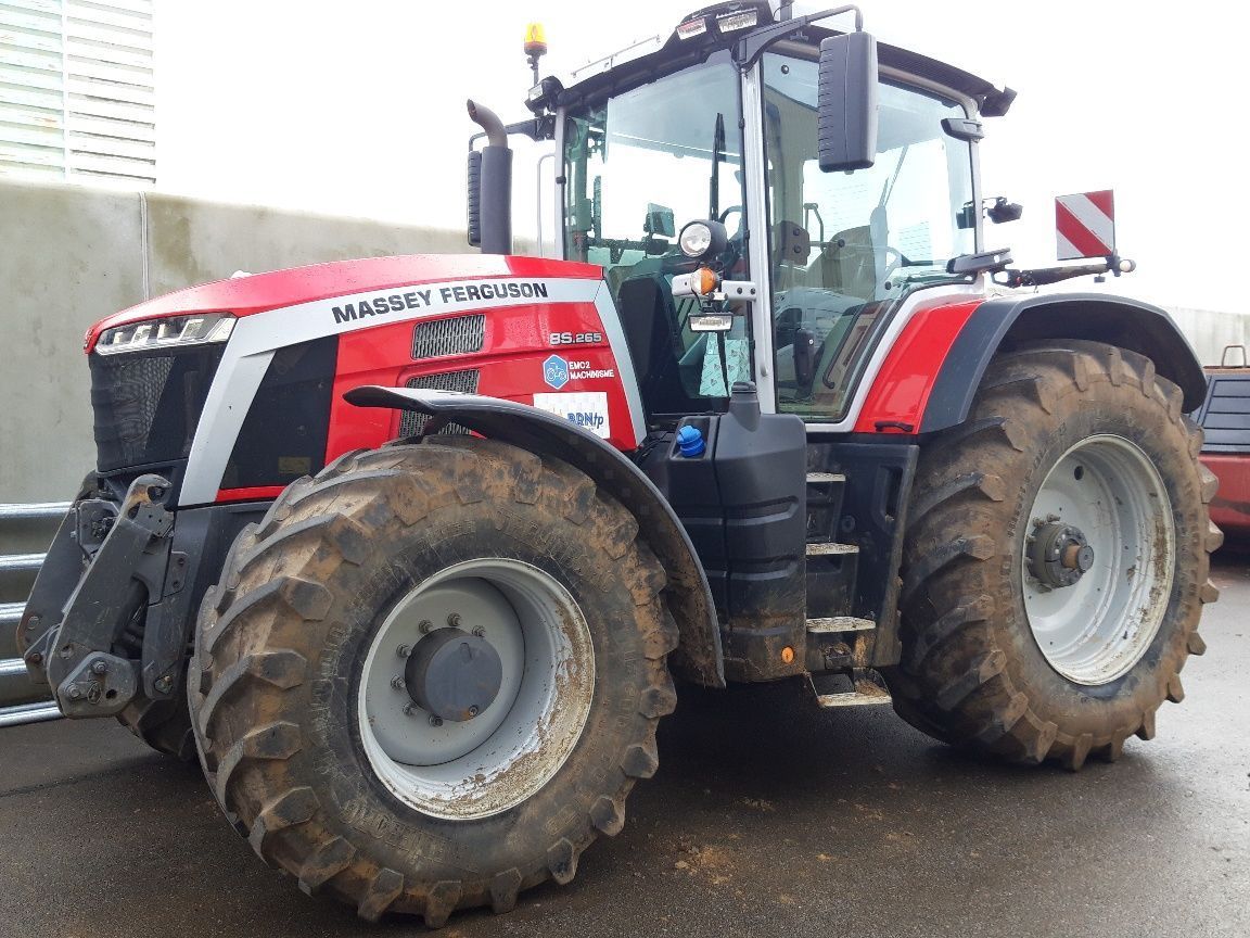 E-FARM: Massey Ferguson 8S.265 Exclusive - Tractor - id YXZXAFL - 125.000 € - Año: 2021 - Horas: 2.550,Potencia del motor: 265,Francia