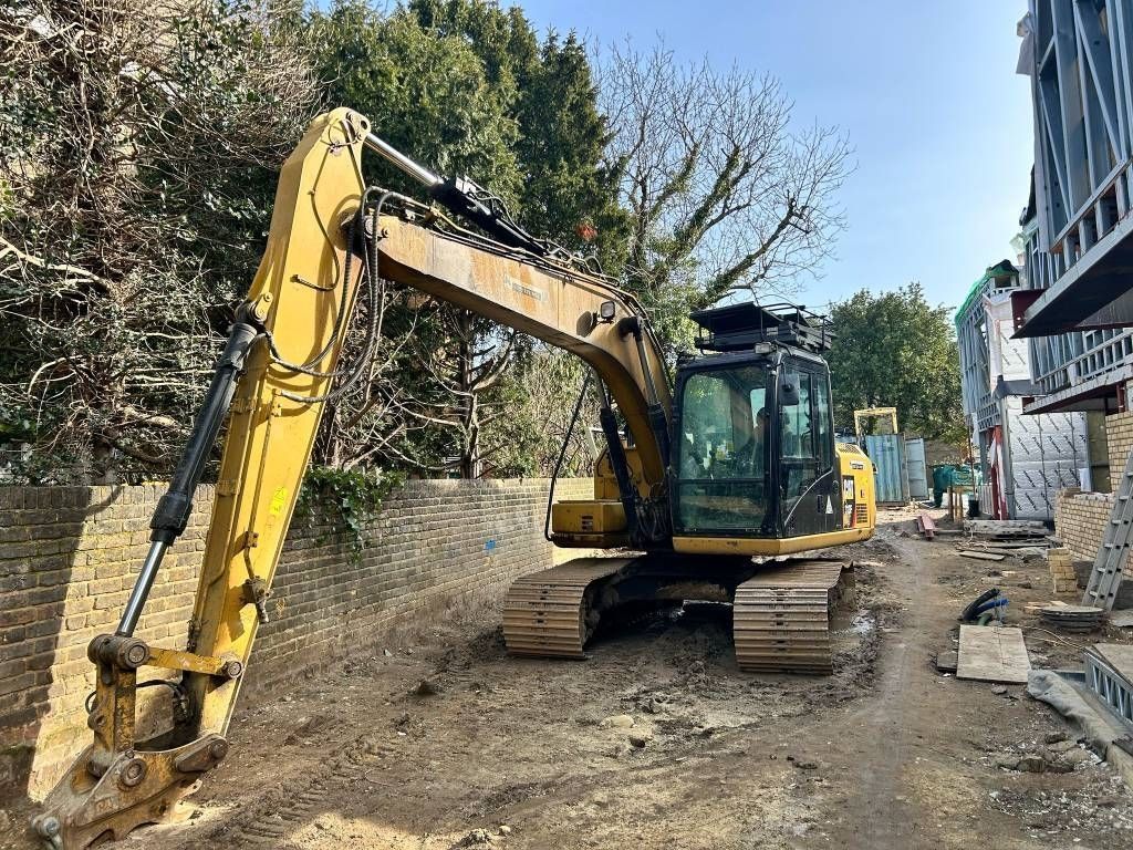 Caterpillar 313 f lgc Excavator pe șenile 34.522 EUR