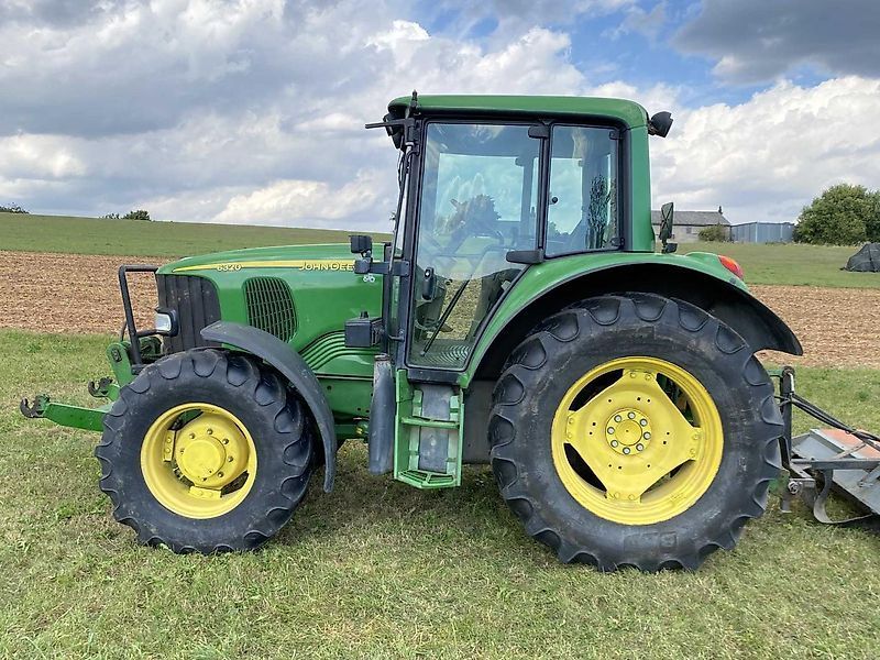 John Deere 6320 Premium Tractor €39,500