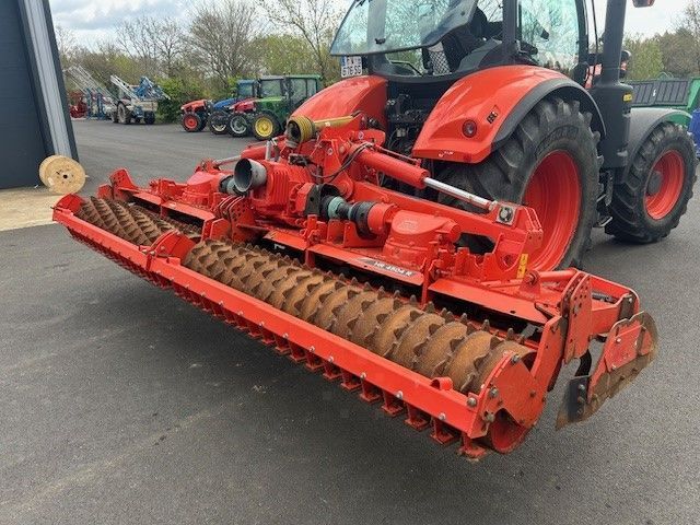Kuhn HR 4504 DR Herse rotative 25 000 €