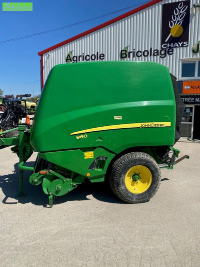 E-FARM: John Deere 960 Premium - Baler - id SK33CFI - €27,500 - Year of construction: 2012 - Total number of bales produced: 11,500,France