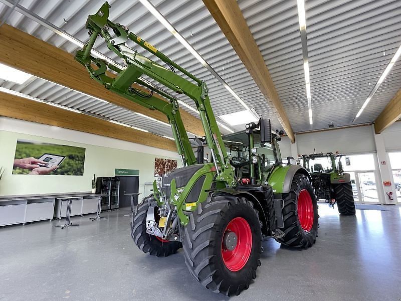 Fendt 724 Vario Profi Plus Traktor 106.639 €