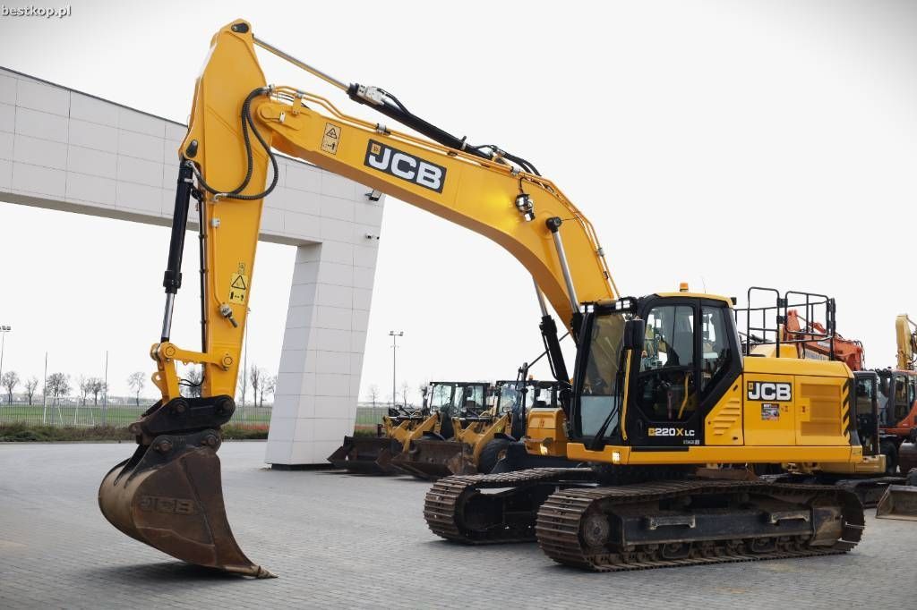 JCB 220x Crawler excavator €77,500