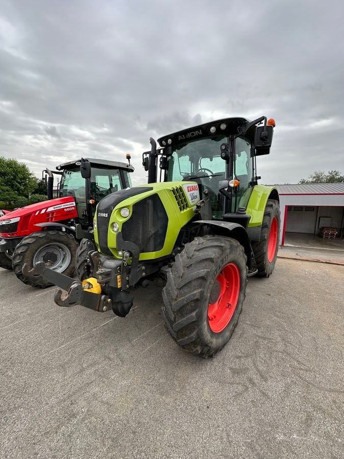 E-FARM: Claas Arion 530 - Trattore - id CXPUDDB - 69.500 € - Anno di costruzione: 2016 - Ore: 3.000,Potenza del motore: 145,Francia
