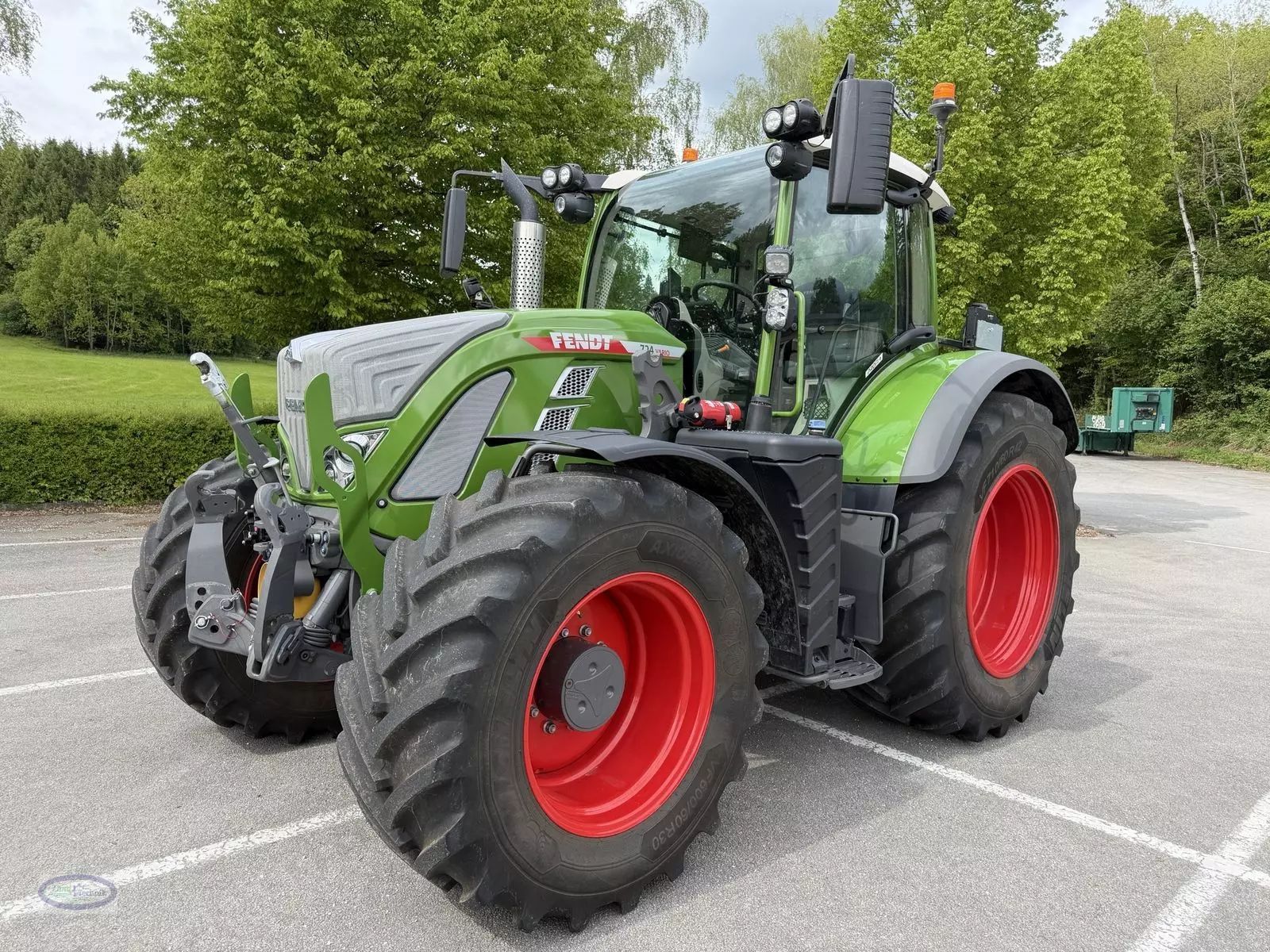 Fendt 724 Vario Profi Plus Tractor 218.990 EUR