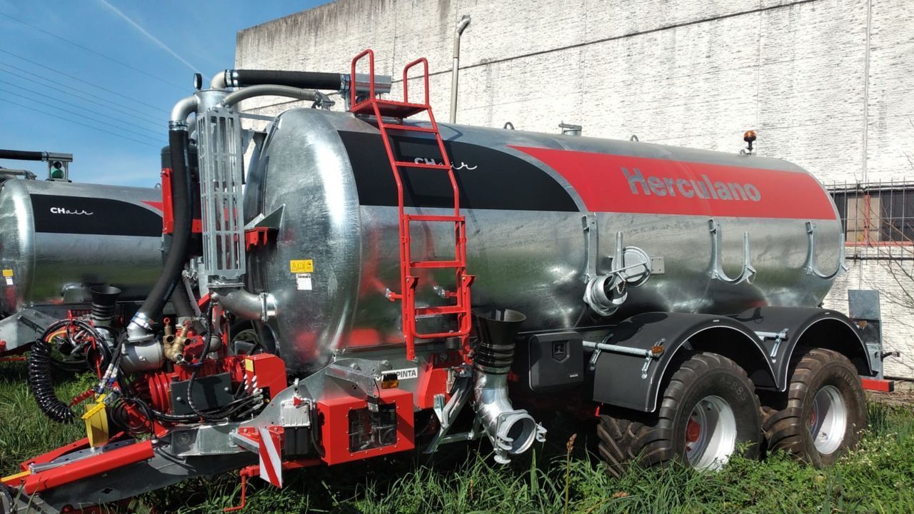 E-FARM: herculano ch 16000 - Esparcidor de estiércol líquido autopropulsado - id TD3JCBD - 53.000 € - Año: 2024 - Francia