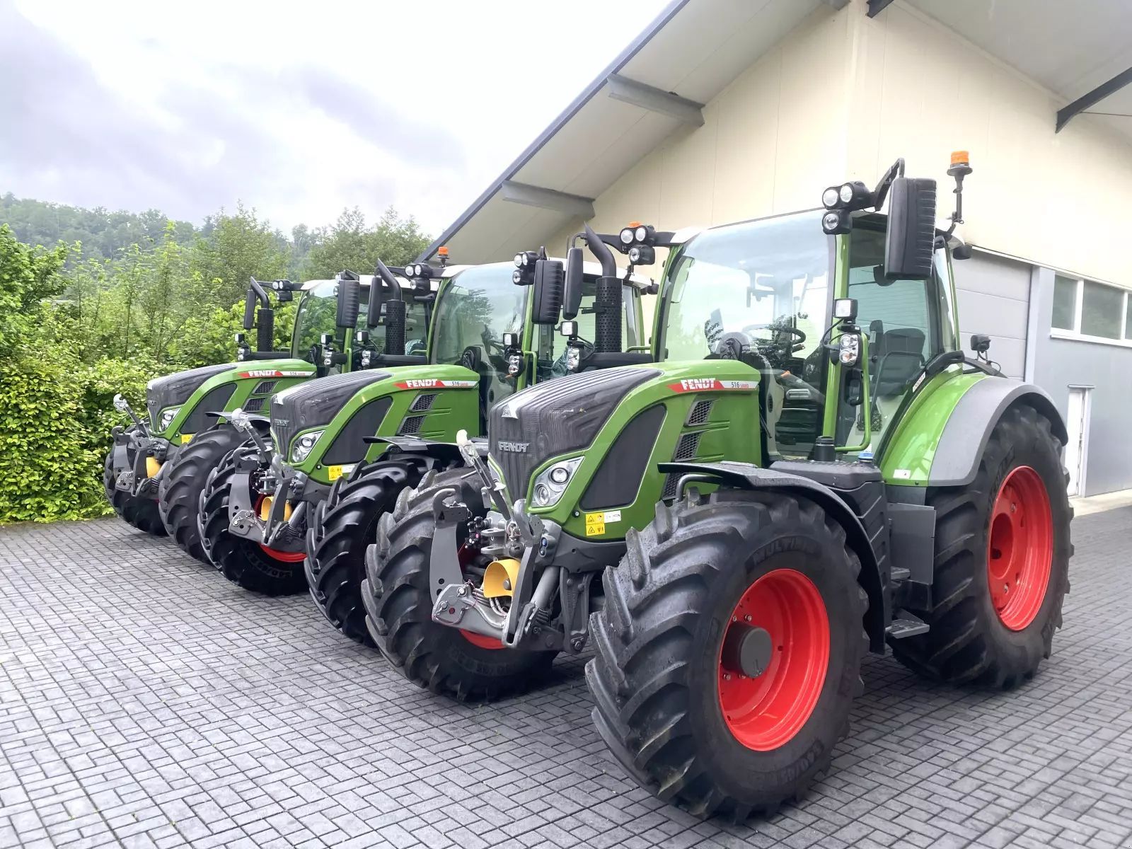 E-FARM: Fendt 516 Vario ProfiPlus - Traktor - id GXMZIDY - 152 500 € - Rok výroby: 2024 - Hodiny motoru: 82,Výkon motoru (HP): 165,Německo
