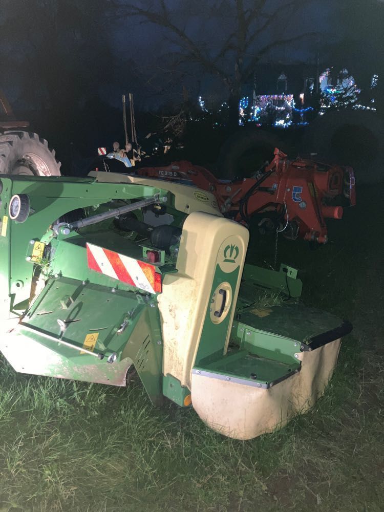 E-FARM: Krone EasyCut F 320 CV - Kosiarka - id ULNXMPG - 9900 € - Rok produkcji: 2021 - Francja